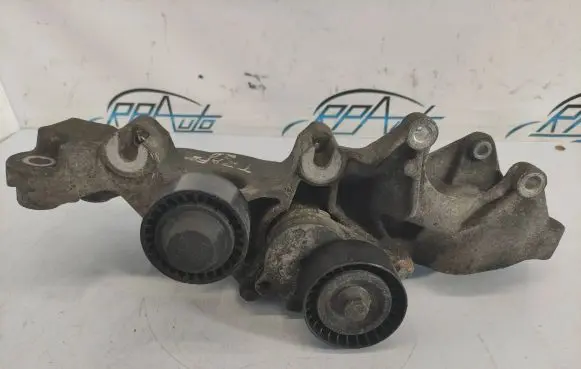 Renault Trafic II (X83) Generator/alternator bracket 8200462166 8200357406