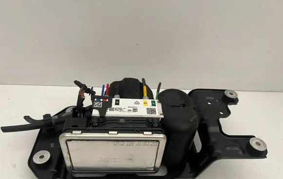 BMW X5 G05 Air suspension compressor/pump 5A70699
