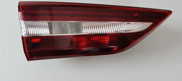 Opel Grandland X Tailgate rear/tail lights YP00016380