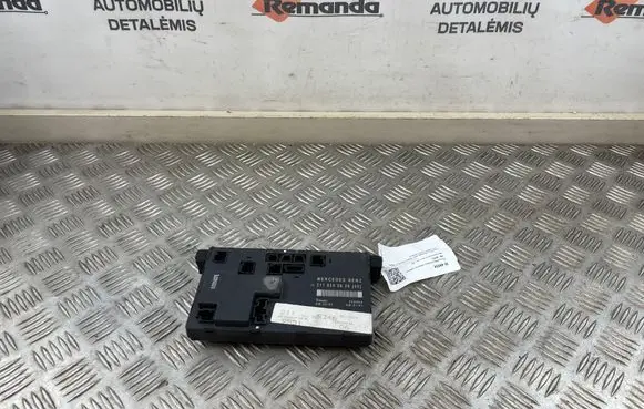 Mercedes-Benz E W211 Door control unit/module 2118200626