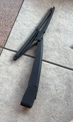 Peugeot 308 Windshield/front glass wiper blade 1610785080