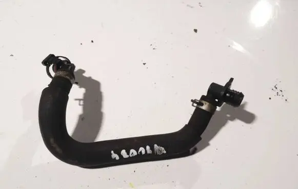 Nissan Note (E11) Engine coolant pipe/hose