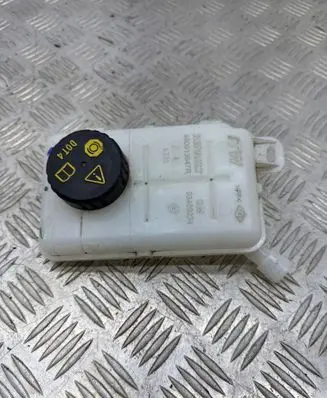 Brake fluid reservoir