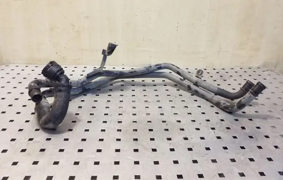 Audi Q7 4L Engine coolant pipe/hose 7L6121070AJ