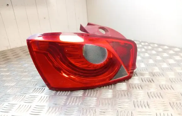 Rear/tail lights