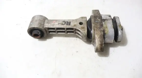 Hyundai i20 (GB IB) Engine mounting bracket