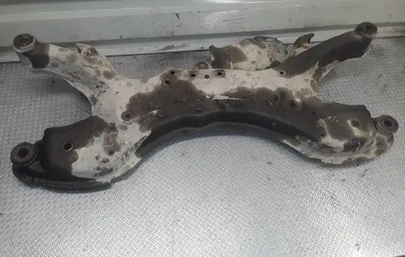 Toyota Avensis T250 Front subframe