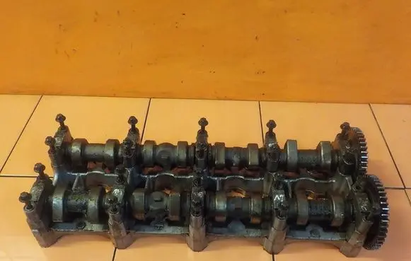 Mercedes-Benz E W211 Camshaft R6110160504 646 821