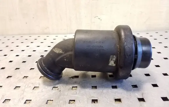 Mercedes-Benz C W204 Intake resonator A6511400087 4011195A