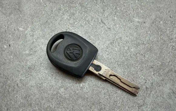 Volkswagen Amarok Ignition key/card