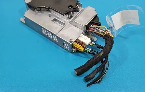 BMW iX1 Sound amplifier R35A8648201 IMPRK1573654