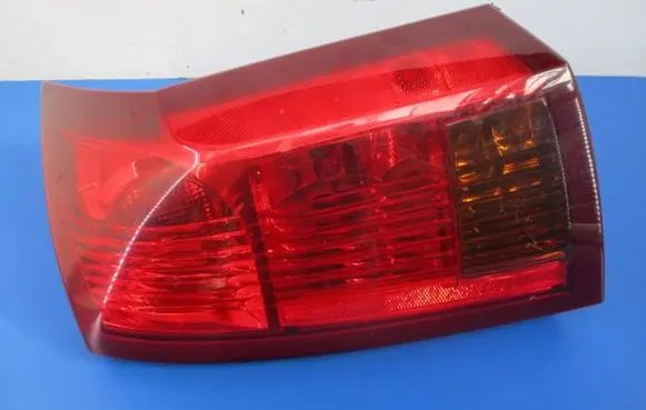 Cadillac CTS Rear/tail lights 25773004