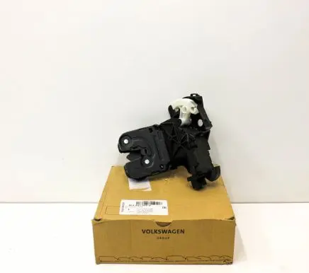 Audi Q7 4L Tailgate/trunk/boot lock/catch/latch 8P4827505D