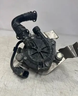 BMW 3 E92 E93 Secondary air pump 11800068