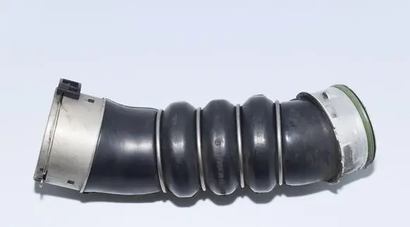 BMW 1 E81 E87 Intercooler hose/pipe 7797480