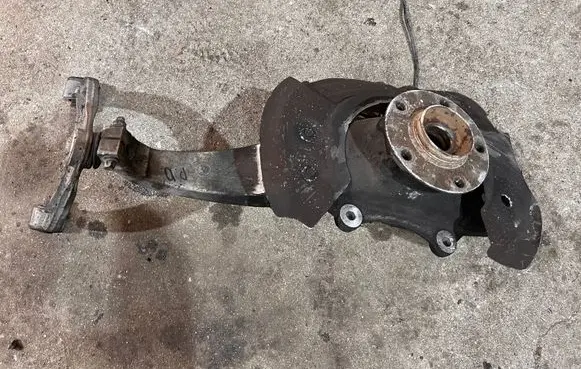 BMW 7 F01 F02 F03 F04 Front wheel hub