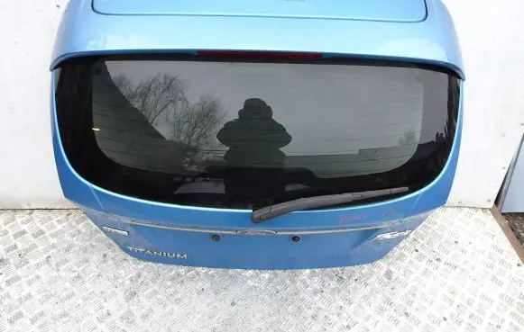 Ford Fiesta Truck tailgate 