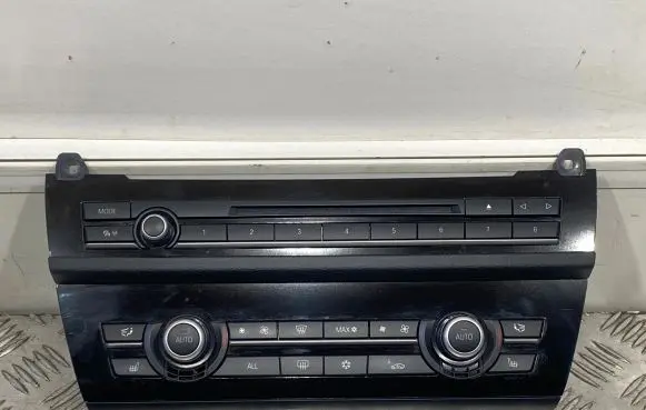 BMW 5 F10 F11 Climate control unit 9285330 900252630021 0000946289