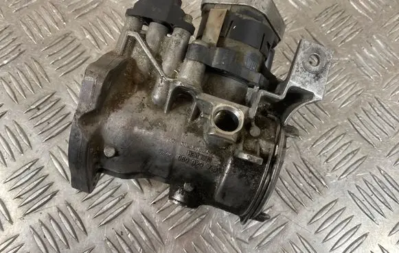 Mercedes-Benz A W169 EGR valve 00005320C5 A6400902270 AC5101660521