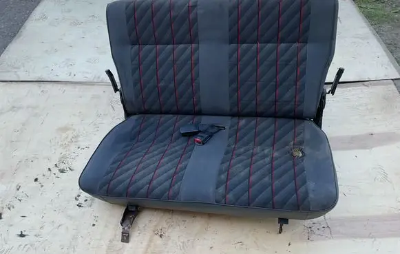 Opel Frontera A Rear seat 