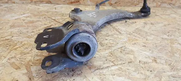 Volvo V70 Front lower control arm/wishbone 31340127