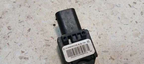 Mercedes-Benz A W169 Airbag deployment crash/impact sensor A1698202226 2226272220409516