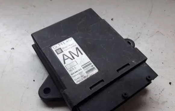 Opel Vectra C Door central lock control unit/module 13111457