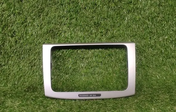 Volkswagen PASSAT CC Radio/GPS head unit trim 3C0858069AE