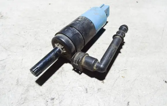 Audi A6 S6 C6 4F Windscreen/windshield washer pump 3B7955681