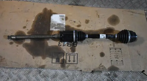 BMW X3 G01 Front driveshaft 8643184