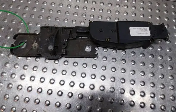 Audi A4 S4 B8 8K Tailgate/trunk/boot lock/catch/latch S27705595 4F9827383G
