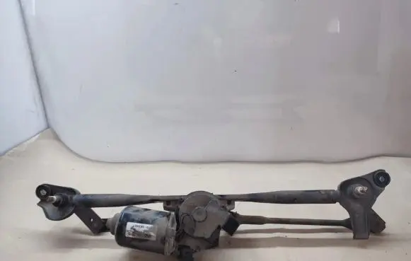 Hyundai Sonata Front wiper linkage and motor 981103K000