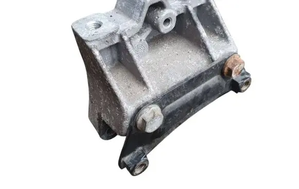Skoda Octavia Mk2 (1Z) Engine mounting bracket 1K0199111D