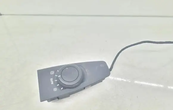 Citroen C4 I Picasso Interior fan control switch 9659796877