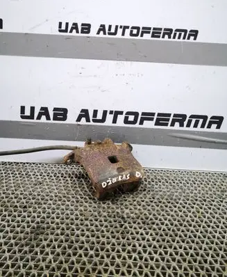 Nissan Juke I F15 Front brake caliper