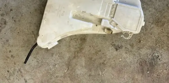 BMW 5 F10 F11 Lamp washer fluid tank 7269664 7269663 7269666