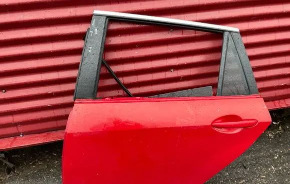 Mazda 6 Rear door