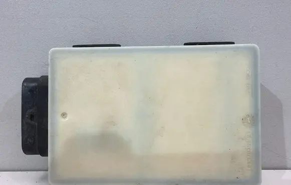 BMW 5 G30 G31 G38 Blind spot module 6877835