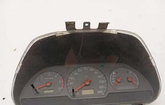 Volvo S40, V40 Speedometer (instrument cluster) 30864002 30864192