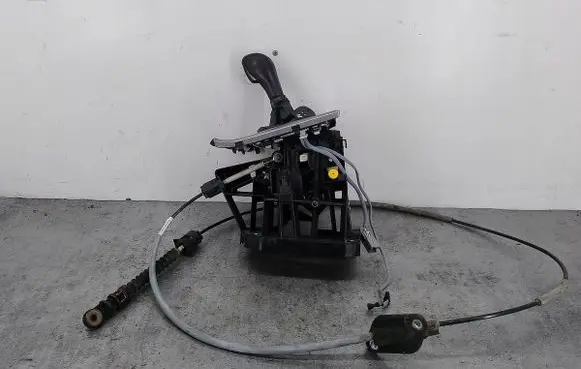 Volvo XC90 Gear shifter/selector P08699410