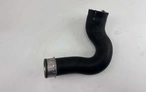 Volkswagen Touareg II Intercooler hose/pipe 7P0145738D