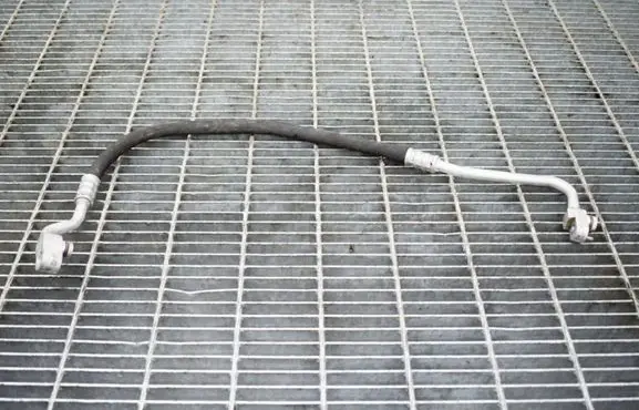 Ford Kuga II Air conditioning (A/C) pipe/hose