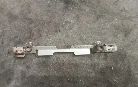 BMW 5 F10 F11 Bracket in trunk/boot 7584401