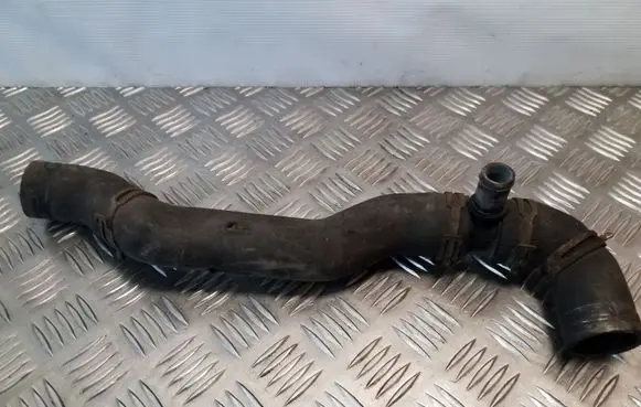 Opel Vivaro Engine coolant pipe/hose