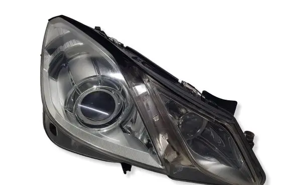 Mercedes-Benz E C207 W207 Headlight/headlamp 1ZT00964772FF 0098477200586612 A2078204461
