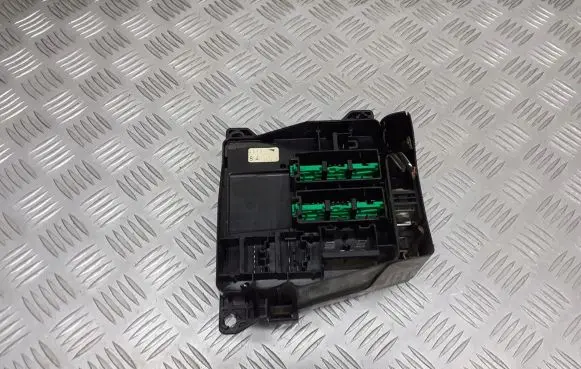Mazda 323 F Fuse box set