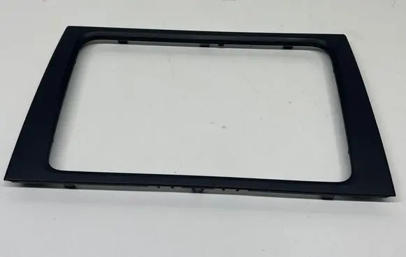 Volkswagen Golf VI Radio/GPS head unit trim 5K0858063