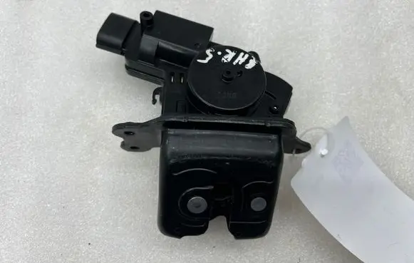 Toyota C-HR I Tailgate/trunk/boot lock/catch/latch 