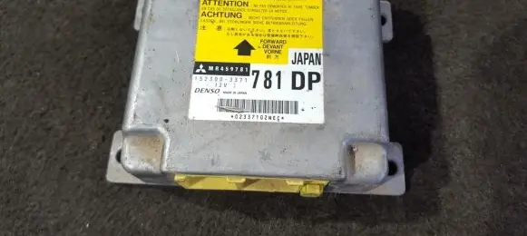 Mitsubishi Pajero Airbag control unit/module 1523003371 MR459781