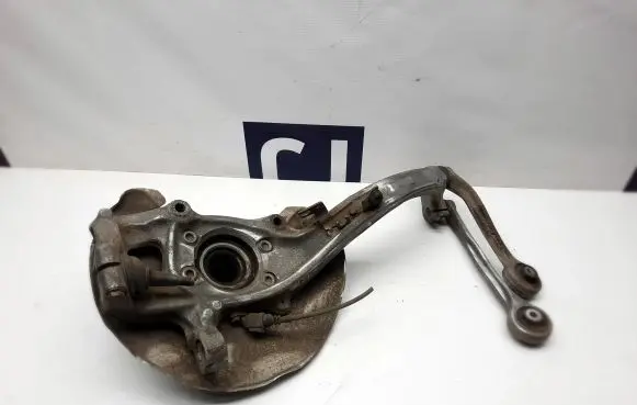 Audi Q5 SQ5 Front wheel hub spindle knuckle 8K0407241Q